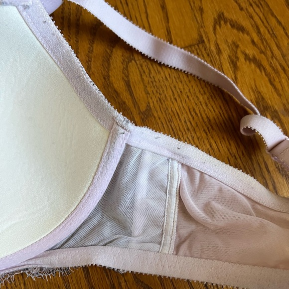 ▫️VICTORIA’S SECRET: Women’s 38D, pale pink & white w/mini gems lace push-up bra - Picture 10 of 14